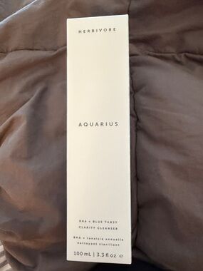 Herbivore Botanicals Aquarius Clarity Cleanser - White
